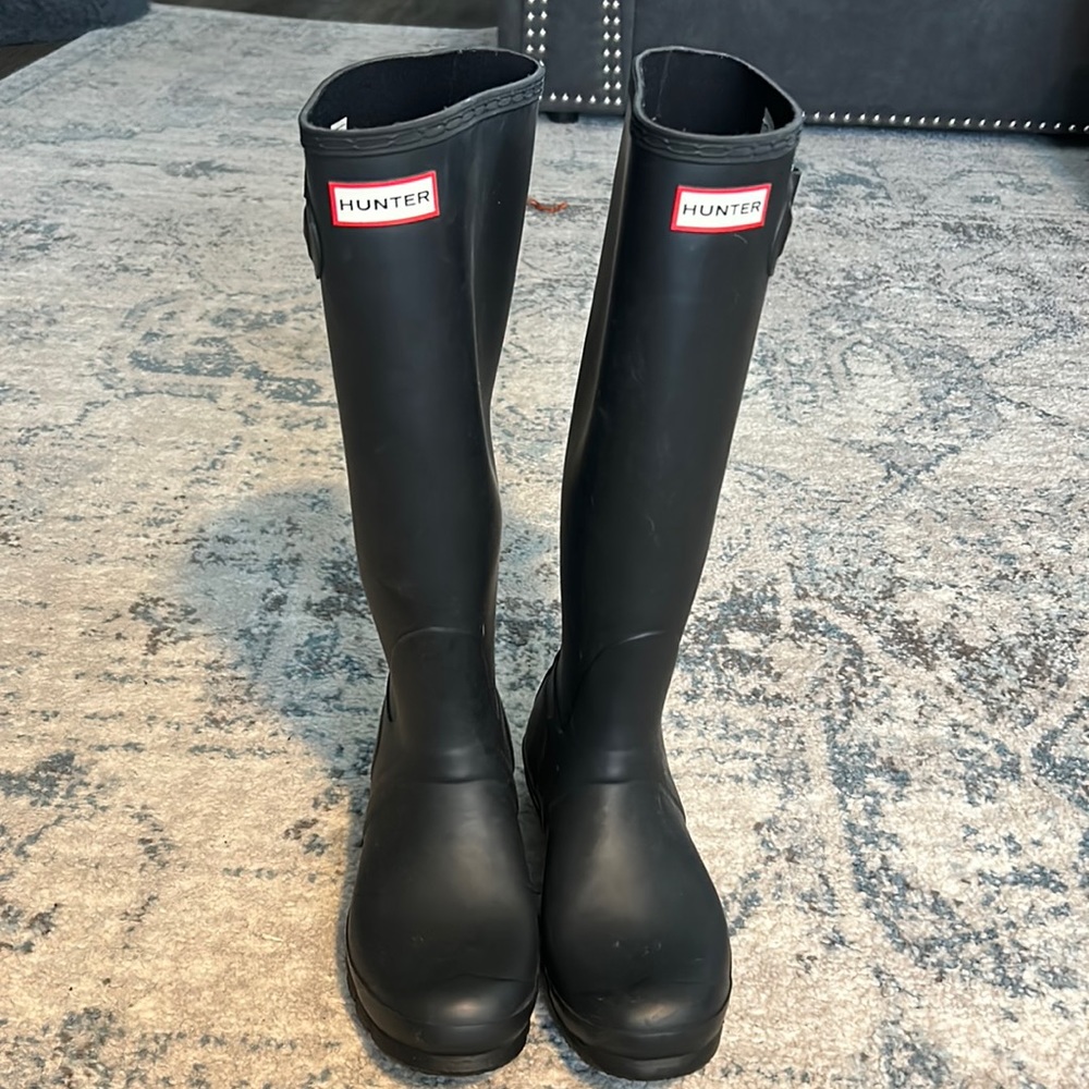 HUNTER tall black rain boots